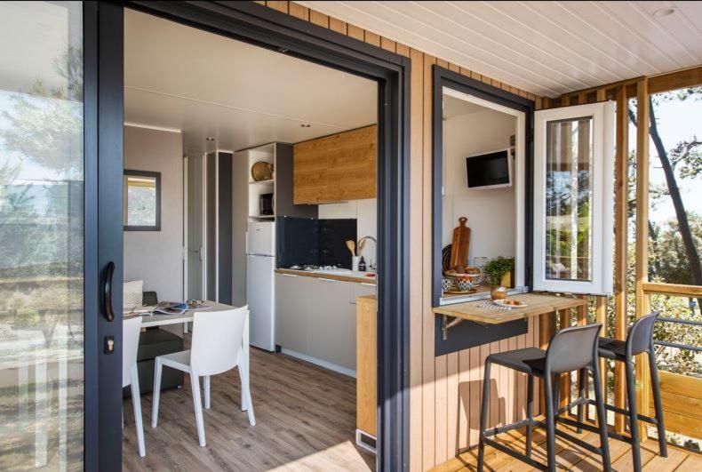 Camping La Garenne De Moncourt Рю Екстериор снимка