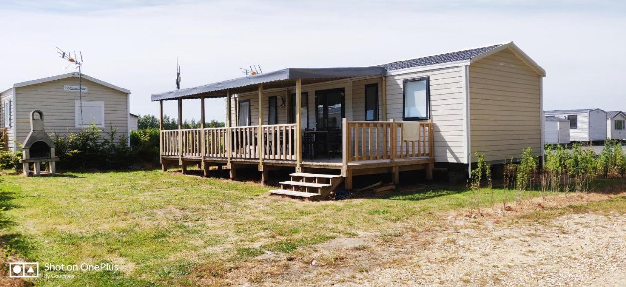 Camping La Garenne De Moncourt Рю Екстериор снимка