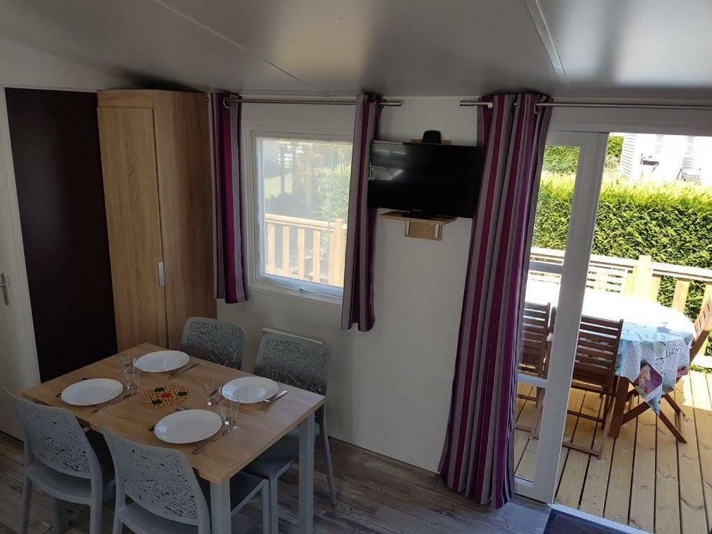 Camping La Garenne De Moncourt Рю Екстериор снимка