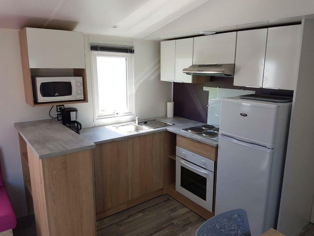 Camping La Garenne De Moncourt Рю Екстериор снимка
